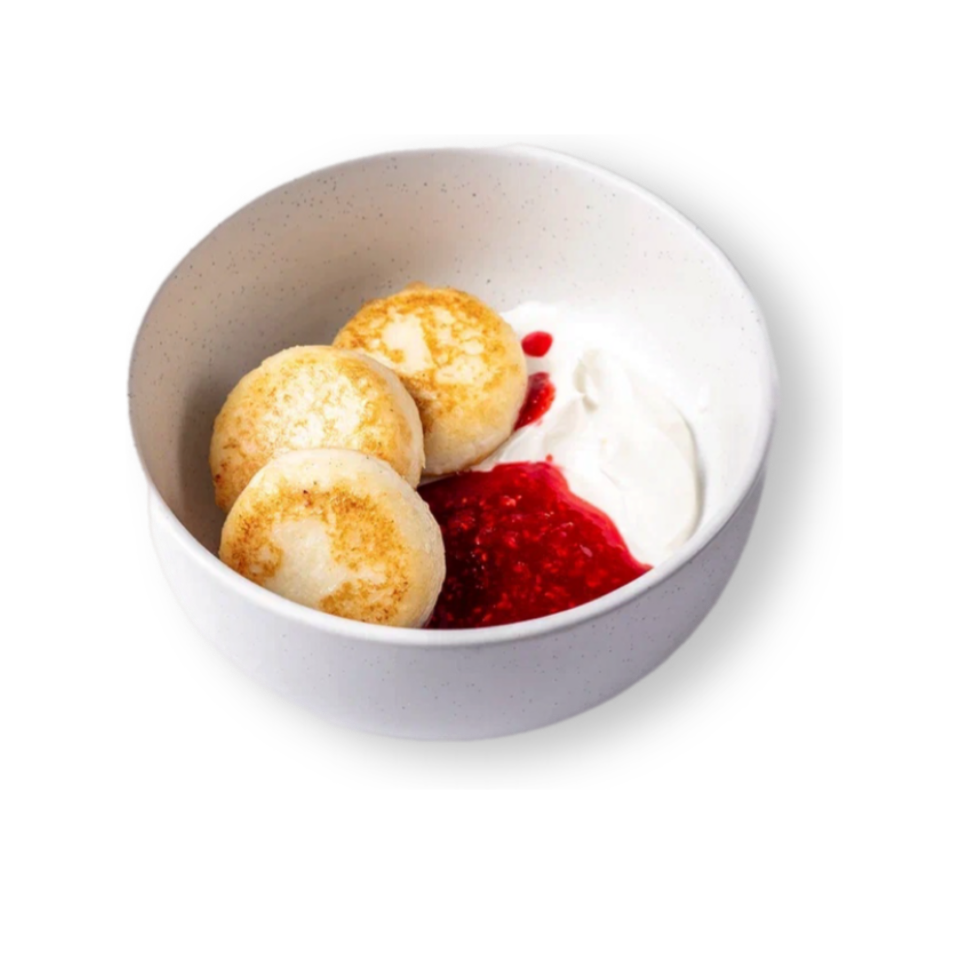 Сырники с малиной и йогуртом