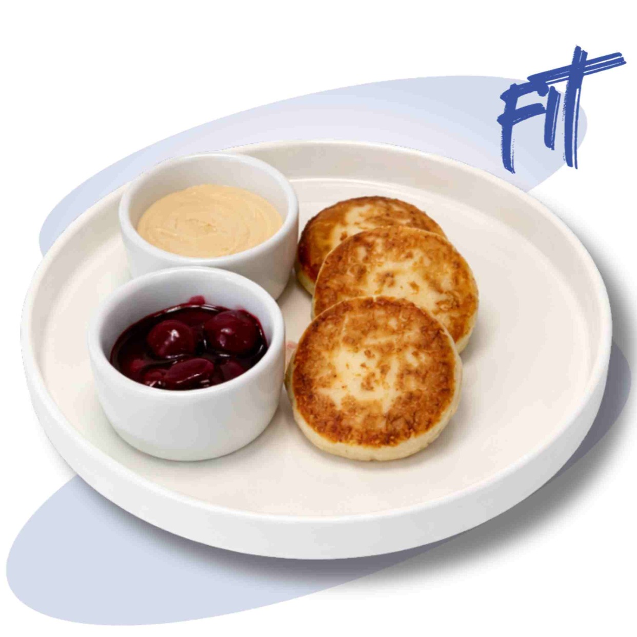 Сырники с вишневым компоте и кремом из сгущенки